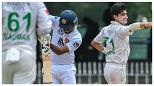 SL vs PAK 2nd Test: ಲಂಕಾ ನೆಲದಲ್ಲಿ ಮುಂದುವರಿದ ಪಾಕ್ ಅಬ್ಬರ