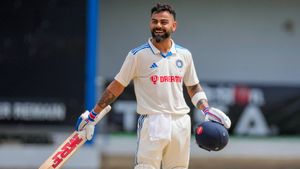 IND vs WI: ವಿದೇಶಿ ಟೆಸ್ಟ್ ಶತಕದ ಬರ ನೀಗಿಸಿಕೊಂಡ ಕೊಹ್ಲಿ; 500ನೇ ಪಂದ್ಯದಲ್ಲಿ ಸಚಿನ್ ದಾಖಲೆ ಉಡೀಸ್!