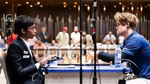 FIDE Chess World Cup Final: ಪ್ರಗ್ನಾನಂದ vs ಕಾರ್ಲ್ಸನ್ ನಡುವಿನ ಗೇಮ್ 2 ಡ್ರಾ; ಟೈ ಬ್ರೇಕರ್‌ನಲ್ಲಿ ಪೈಪೋಟಿ