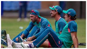 ಆಸ್ಟ್ರೇಲಿಯಾ ತಂಡಕ್ಕೆ ದೊಡ್ಡ ಆಘಾತ: ಗಾಯದಿಂದ ದ. ಆಫ್ರಿಕಾ ಸರಣಿಗೆ ಸ್ಟಾರ್ ಆಟಗಾರ ಅಲಭ್ಯ