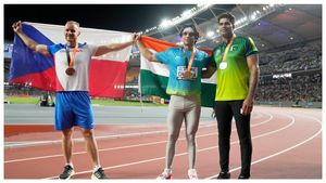 Neeraj Chopra: ವಿಶ್ವ ಅಥ್ಲೆಟಿಕ್ಸ್ ಚಾಂಪಿಯನ್‌ಶಿಪ್‌ನಲ್ಲಿ ಐತಿಹಾಸಿಕ ಚಿನ್ನದ ಪದಕ ಗೆದ್ದ ನೀರಜ್ ಚೋಪ್ರ