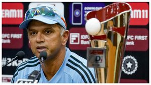 Ind vs Aus: ಮೊದಲ ಪಂದ್ಯದಲ್ಲಿ ಈ ಇಬ್ಬರು ಆಡುವುದು ಖಚಿತ ಎಂದ ರಾಹುಲ್ ದ್ರಾವಿಡ್
