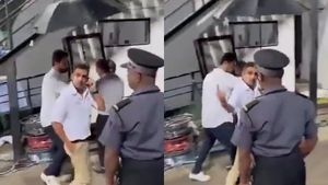 ಕೊಹ್ಲಿ.. ಕೊಹ್ಲಿ.. ಎಂದು ಕೂಗಿದ ಅಭಿಮಾನಿಗಳಿಗೆ ಮಧ್ಯದ ಬೆರಳು ತೋರಿಸಿದ ಗೌತಮ್ ಗಂಭೀರ್!