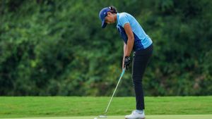 Aditi Ashok: ಏಷ್ಯನ್ ಗೇಮ್ಸ್ ಗಾಲ್ಫ್‌ನಲ್ಲಿ ದಾಖಲೆಯ ಬೆಳ್ಳಿ ಪದಕ ಗೆದ್ದ ಕರ್ನಾಟಕ ಕುವರಿ ಅದಿತಿ ಅಶೋಕ್