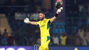 Glenn Maxwell: ಏಕದಿನ ವಿಶ್ವಕಪ್‌ನಲ್ಲಿ ವಿಶ್ವದಾಖಲೆ ನಿರ್ಮಿಸಿದ ಗ್ಲೆನ್ ಮ್ಯಾಕ್ಸ್‌ವೆಲ್; ಹಲವರ ದಾಖಲೆ ಉಡೀಸ್!