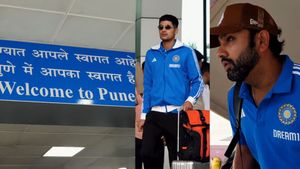 World Cup 2023: ಬಾಂಗ್ಲಾದೇಶ ವಿರುದ್ಧದ ಪಂದ್ಯಕ್ಕೂ ಮುನ್ನ ಪುಣೆಗೆ ಬಂದಿಳಿದ ಭಾರತ ತಂಡ