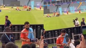 World Cup 2023: ಅಭ್ಯಾಸದ ವೇಳೆ ಅಭಿಮಾನಿಗಳಿಗೆ ನಿರಾಸೆ ಮಾಡದ ಕೊಹ್ಲಿ; ಪುಣೆಯಲ್ಲಿ ಕಿಂಗ್ ದಾಖಲೆ ಹೇಗಿದೆ?