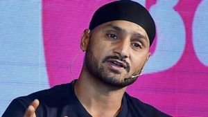 'ಇಂತಹ ವರ್ತನೆ ನಿಲ್ಲಿಸಿ': ಮ್ಯಾಕ್ಸ್‌ವೆಲ್ ಪತ್ನಿ ವಿನಿ ರಾಮನ್ ಬಳಿಕ ರೊಚ್ಚಿಗೆದ್ದ ಹರ್ಭಜನ್ ಸಿಂಗ್!