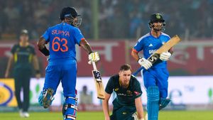 IND vs AUS 1st T20: ಸೂರ್ಯ, ಕಿಶನ್ ಸ್ಫೋಟಕ ಬ್ಯಾಟಿಂಗ್: ಆಸ್ಟ್ರೇಲಿಯಾ ವಿರುದ್ಧ ಭಾರತ ತಂಡಕ್ಕೆ ರೋಚಕ ಗೆಲುವು!