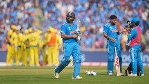 IND vs AUS: ಟೀಮ್ ಇಂಡಿಯಾ ನಾಯಕ ರೋಹಿತ್ ಶರ್ಮಾ ವಿರುದ್ಧ ಸುನಿಲ್ ಗವಾಸ್ಕರ್ ಗರಂ; ಕಾರಣವೇನು?