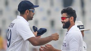 IND vs SA: ಜಡೇಜಾ ಬದಲಿಗೆ ಸ್ಥಾನ ಪಡೆದ ಅಶ್ವಿನ್‌, ದಕ್ಷಿಣ ಆಫ್ರಿಕಾ ವಿರುದ್ಧ ಸ್ಪಿನ್ನರ್‌ ದಾಖಲೆ ಹೇಗಿದೆ?