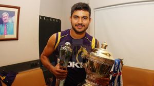 IPL Auction 2024: ಆರ್‌ಸಿಬಿ ನಿರ್ಲಕ್ಷಿಸಿದ ಕನ್ನಡಿಗನನ್ನು ಕೆಕೆಆರ್‌ಗೆ ಸೆಳೆದುಕೊಂಡ ಗೌತಮ್ ಗಂಭೀರ್!