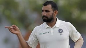 IND vs SA: ವೇಗದ ಬೌಲರ್‌ ಶಮಿ ಟೆಸ್ಟ್‌ ಆಡುವುದು ಡೌಟ್‌, ಪ್ರಸಿದ್ಧಗೆ ಅವಕಾಶ ಸಾಧ್ಯತೆ