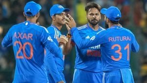 'ಮೈದಾನದಲ್ಲಿ ಮಾತ್ರವಲ್ಲ, ಹೆಂಡ್ತಿ ಜೊತೆನೂ ಒಳ್ಳೆ ಮ್ಯಾಚ್ ಆಡ್ತೀನಿ'; ಭಾರತೀಯ ಕ್ರಿಕೆಟಿಗನ ವಿಡಿಯೋ ವೈರಲ್