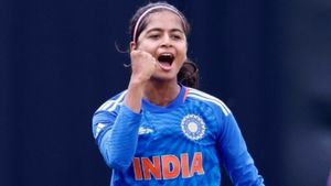 IND-W vs ENG-W: 2ನೇ ಟಿ20 ಪಂದ್ಯದಲ್ಲಿ ಇಂಗ್ಲೆಂಡ್ ಸೋಲಿಸಲು ಸಲಹೆ ನೀಡಿದ ಶ್ರೇಯಾಂಕಾ ಪಾಟೀಲ್!