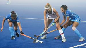 FIH Olympic Qualifiers: ಶೂಟೌಟ್‌ನಲ್ಲಿ ಭಾರತ ಮಹಿಳಾ ಹಾಕಿ ತಂಡಕ್ಕೆ ನಿರಾಸೆ: ಓಲಿಂಪಿಕ್ಸ್‌ ಅರ್ಹತೆಗಿದೆ ಅವಕಾಶ