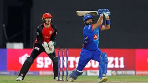 Six: ರೋಹಿತ್ ಶರ್ಮಾರ ಗರಿಷ್ಠ ಸಿಕ್ಸರ್ ದಾಖಲೆ ಅಳಿಸಿದ ಯುಎಇ ಬ್ಯಾಟರ್