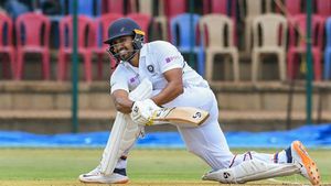IPL 2024ರ ಹರಾಜಿನಲ್ಲಿ ಅನ್‌ಸೋಲ್ಡ್, ಮತ್ತೆ ಕೌಂಟಿ ಕ್ರಿಕೆಟ್‌ನತ್ತ ಮುಖ ಮಾಡಿದ ತ್ರಿಶತಕ ವೀರ!