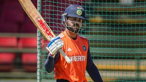 IND vs SA Test: ಬರ್ಗರ್‌ಗೆ ಕೌಂಟರ್‌ ನೀಡಲು ನೆಟ್ಸ್‌ನಲ್ಲಿ ಬೆವರು ಹರಿಸಿದ ವಿರಾಟ್, ಶ್ರೇಯಸ್