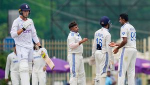 IND vs ENG: ಇಂಗ್ಲೆಂಡ್ ವಿರುದ್ಧ ಡಬಲ್ ಸಾಧನೆ ಮಾಡಿ ಗ್ಯಾರಿ ಸೋಬರ್ಸ್ ದಾಖಲೆ ಸರಿಗಟ್ಟಿದ ಅಶ್ವಿನ್