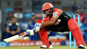 IPL 2024: ಸರ್ಫರಾಜ್ ಖಾನ್‌ಗಾಗಿ ಮೂರು ತಂಡಗಳ ನಡುವೆ ಪೈಪೋಟಿ; ಆರ್‌ಸಿಬಿ ಉಳಿದ ಪರ್ಸ್ ಮೊತ್ತವೆಷ್ಟು?