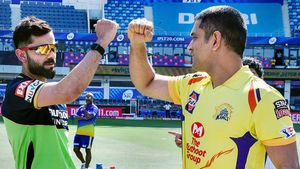 IPL 2024: ಉದ್ಘಾಟನಾ ಪಂದ್ಯಕ್ಕೆ ಭರ್ಜರಿ ಸಿದ್ಧತೆ: CSK ವಿರುದ್ಧ RCB ಪ್ಲೇಯಿಂಗ್‌ ಇಲೆವೆನ್‌ ಹೇಗಿರಲಿದೆ? ಇಲ್ಲಿದೆ ವರದಿ