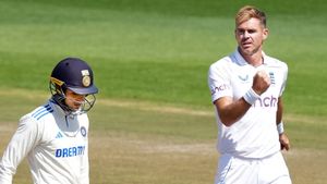 James Anderson: ವಿಶ್ವ ದಾಖಲೆ ಬರೆದ ಇಂಗ್ಲೆಂಡ್‌ ತಂಡದ ವೇಗದ ಬೌಲರ್‌: 700 ವಿಕೆಟ್‌ ಸಾಧನೆ