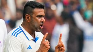 R Ashwin: ಭಾರತದ ಪರ ಎಷ್ಟು ಆಟಗಾರರು 100 ಟೆಸ್ಟ್‌ ಪಂದ್ಯವನ್ನು ಆಡಿದ್ದಾರೆ ? ಈ ಪಟ್ಟಿಯಲ್ಲಿ ಕನ್ನಡಿಗರು ಇದ್ದಾರಾ
