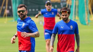 IPL 2024: ಸಿಎಸ್‌ಕೆ ವಿರುದ್ಧ ಪಂದ್ಯಕ್ಕಾಗಿ ಸದ್ದಿಲ್ಲದೆ ಅಭ್ಯಾಸ ಶುರು ಮಾಡಿದ ಕಿಂಗ್ ಕೊಹ್ಲಿ