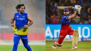 IPL 2024: ಐಪಿಎಲ್‌ನಲ್ಲಿ ಎಂಎಸ್ ಧೋನಿ ಬೃಹತ್ ದಾಖಲೆ ಸರಿಗಟ್ಟಿದ ವಿರಾಟ್ ಕೊಹ್ಲಿ; ಅಗ್ರಸ್ಥಾದಲ್ಲಿ ಯಾರು?