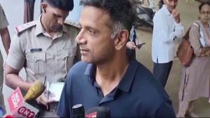 Lokashaba poll: ಮತದಾರರಿಗೆ ಕನ್ನಡದಲ್ಲೆ ಕರೆ ನೀಡಿದ ಟೀಮ್‌ ಇಂಡಿಯಾ ಕೋಚ್‌