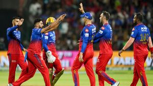RCB IPL 2024: ಆರ್‌ಸಿಬಿ ಪ್ಲೇಆಫ್ ಅರ್ಹತಾ ಸನ್ನಿವೇಶ ಹೇಗಿದೆ?; ಇನ್ನೂ ಚಾನ್ಸ್ ಇದೆಯಾ?