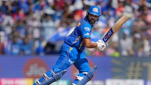IPL 2024: ಡೆಲ್ಲಿ ಕ್ಯಾಪಿಟಲ್ಸ್ ವಿರುದ್ಧ ಸ್ಫೋಟಕ ಬ್ಯಾಟಿಂಗ್; ಕೊಹ್ಲಿಯೊಂದಿಗೆ ಎಲೈಟ್ ಕ್ಲಬ್ ಸೇರಿದ ರೋಹಿತ್