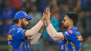 IPL 2024: ರೋಹಿತ್ ಶರ್ಮಾ ಮುಂಬೈ ಇಂಡಿಯನ್ಸ್ ಮುನ್ನಡೆಸುತ್ತಾರೆ; ಹೊಸ ಟ್ವಿಸ್ಟ್ ಕೊಟ್ಟ ಮಾಜಿ ಕ್ರಿಕೆಟಿಗ