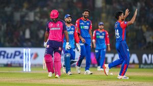 DC vs RR: ಸಂಜು ಸ್ಯಾಮ್ಸನ್ ವಿವಾದಾತ್ಮಕ ಔಟ್: ರಾಜಸ್ಥಾನ್ ರಾಯಲ್ಸ್ ನಾಯಕನಿಗೆ ಬಿತ್ತು ಭಾರೀ ದಂಡ!