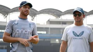 England Crikcet: ಇಂಗ್ಲೆಂಡ್‌ನ ಏಕದಿನ-ಟಿ20 ತಂಡದ ಕೋಚ್‌ ರಾಜೀನಾಮೆ; ಈ ಅನುಭವಿ ಆಟಗಾರನಿಗೆ ಪಟ್ಟ!