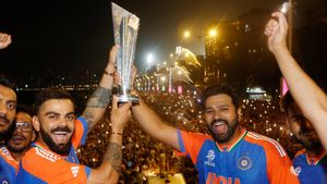 2024ರ ಟಿ20 ವಿಶ್ವಕಪ್ ಟ್ರೋಫಿಯನ್ನು ಇವರಿಗೆ ಅರ್ಪಿಸಿದ ರೋಹಿತ್ ಶರ್ಮಾ