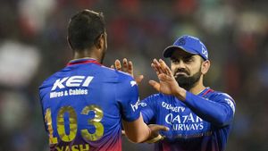 RCB ಡ್ರೆಸ್ಸಿಂಗ್‌ ರೂಮಿನಲ್ಲಿ ವಿರಾಟ್ ಸಿಕ್ರೆಟ್‌ ರಿವೀಲ್‌ ಮಾಡಿದ ಪೇಸರ್‌
