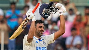 R Ashwin: ವಿಶ್ವ ದಾಖಲೆಯ ಸನಿಹದಲ್ಲಿ ಅಶ್ವಿನ್‌. ಏನಿದು? ಇಲ್ಲಿದೆ ವರದಿ