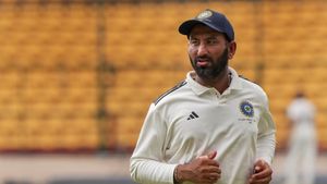 ಬ್ರಿಯನ್ ಲಾರಾ ದಾಖಲೆ ಅಳಿಸಿದ ಪೂಜಾರ: ಬಿಸಿಸಿಐ ಆಯ್ಕೆ ಸಮಿತಿ ಚಿತ್ತ ಕದಿಯುತ್ತಾರಾ ಚೇತೇಶ್ವರ್?