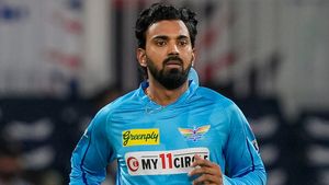 IPL 2025: ಆರ್‌ಸಿಬಿ ಫ್ಯಾನ್ಸ್‌ಗೆ ಗುಡ್‌ ನ್ಯೂಸ್‌; ಲಕ್ನೋದಿಂದ ಕೆಎಲ್ ರಾಹುಲ್ ರಿಲೀಸ್ ಆಗುವುದು ಖಚಿತ!