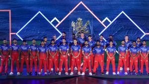 IPL 2025: ದೇಶೀಯ ಕೋಚ್‌ಗೆ ಮಣೆ ಹಾಕಿ ಟ್ರೋಫಿ ಗೆಲ್ಲುತ್ತಾ ಆರ್‌ಸಿಬಿ?