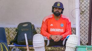 IND vs AUS: ಬಾರ್ಡರ್-ಗವಾಸ್ಕರ್ ಟ್ರೋಫಿಯ ಆರಂಭಿಕ ಪಂದ್ಯಗಳಿಗೆ ರೋಹಿತ್ ಶರ್ಮಾ ಅಲಭ್ಯ?