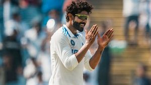 Ravindra Jadeja: ಟೆಸ್ಟ್ ಕ್ರಿಕೆಟ್‌ನಲ್ಲಿ ಹಳೆಯ ಫಾರ್ಮ್‌ಗೆ ಮರಳಿದ ಜಡೇಜಾ