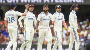 IND vs AUS 3rd Test: ಆಸ್ಟ್ರೇಲಿಯಾ ಮೊದಲ ಇನಿಂಗ್ಸ್‌ನಲ್ಲಿ 445ಕ್ಕೆ ಆಲೌಟ್