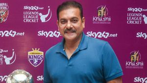 IND vs AUS: ಆದಷ್ಟು ಬೇಗ ಆಸ್ಟ್ರೇಲಿಯಾಕ್ಕೆ ಭಾರತದ ಮ್ಯಾಚ್ ವಿನ್ನರ್ ಕಳುಹಿಸಿ; ರವಿಶಾಸ್ತ್ರಿ ಒತ್ತಾಯ