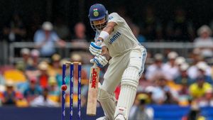 Gabba Test: ಕವರ್ ಡ್ರೈವ್ ಎಡವಟ್ಟು; ಕೊಹ್ಲಿಗೆ ಸುನಿಲ್ ಗವಾಸ್ಕರ್ ಕೊಟ್ಟ ಸಲಹೆ ಏನು?