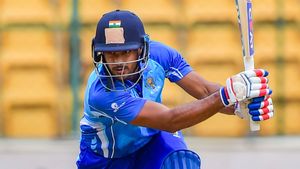 Mayank Agarwal: ಇಂಗ್ಲೆಂಡ್ ವಿರುದ್ಧ ಏಕದಿನ ಸರಣಿಗೆ ತಂಡ ಸೇರುತ್ತಾರಾ ಕರ್ನಾಟಕದ ಪ್ಲೇಯರ್?