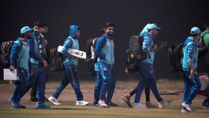 IND vs PAK: ಮೈದಾನಕ್ಕಿಳಿಯುವ ಮುನ್ನ ಪಾಕಿಸ್ತಾನಕ್ಕೆ ಆಘಾತ; ಸ್ಟಾರ್ ಪ್ಲೇಯರ್ ಔಟ್!