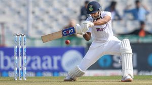 Ranji: ಲೀಗ್‌ ಹಂತದ ಕೊನೆಯ ಪಂದ್ಯದಲ್ಲಿ ಸ್ಮರಣ್‌ ಶತಕ: ಅಂಕ ಹಂಚಿಕೊಂಡ ಕರ್ನಾಟಕ